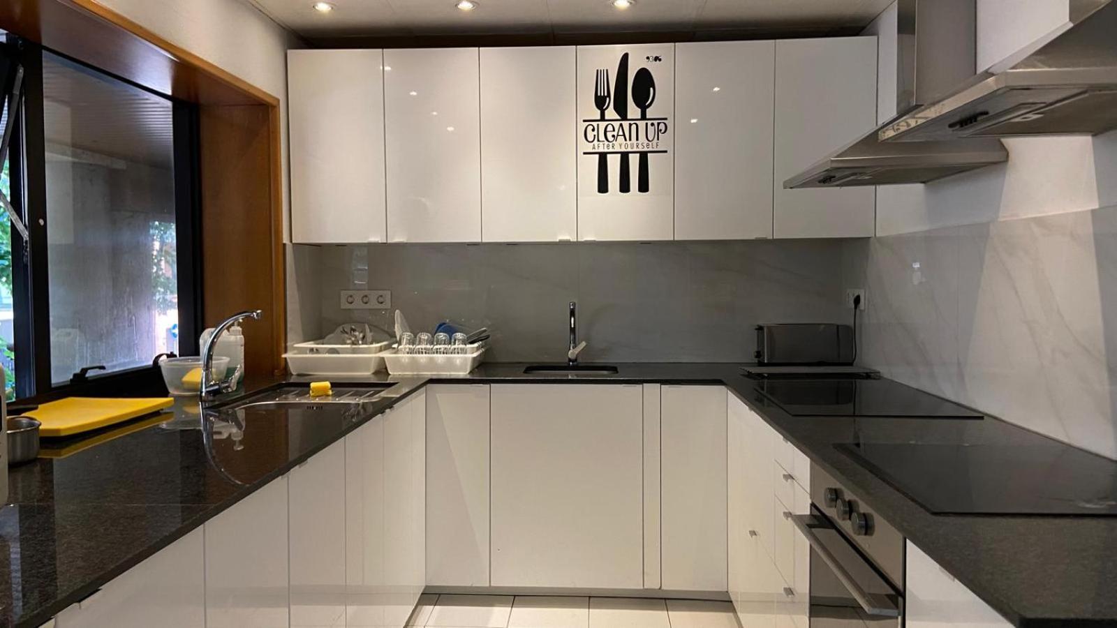 Residencia Universitaria Pare Claret Girona Luaran gambar